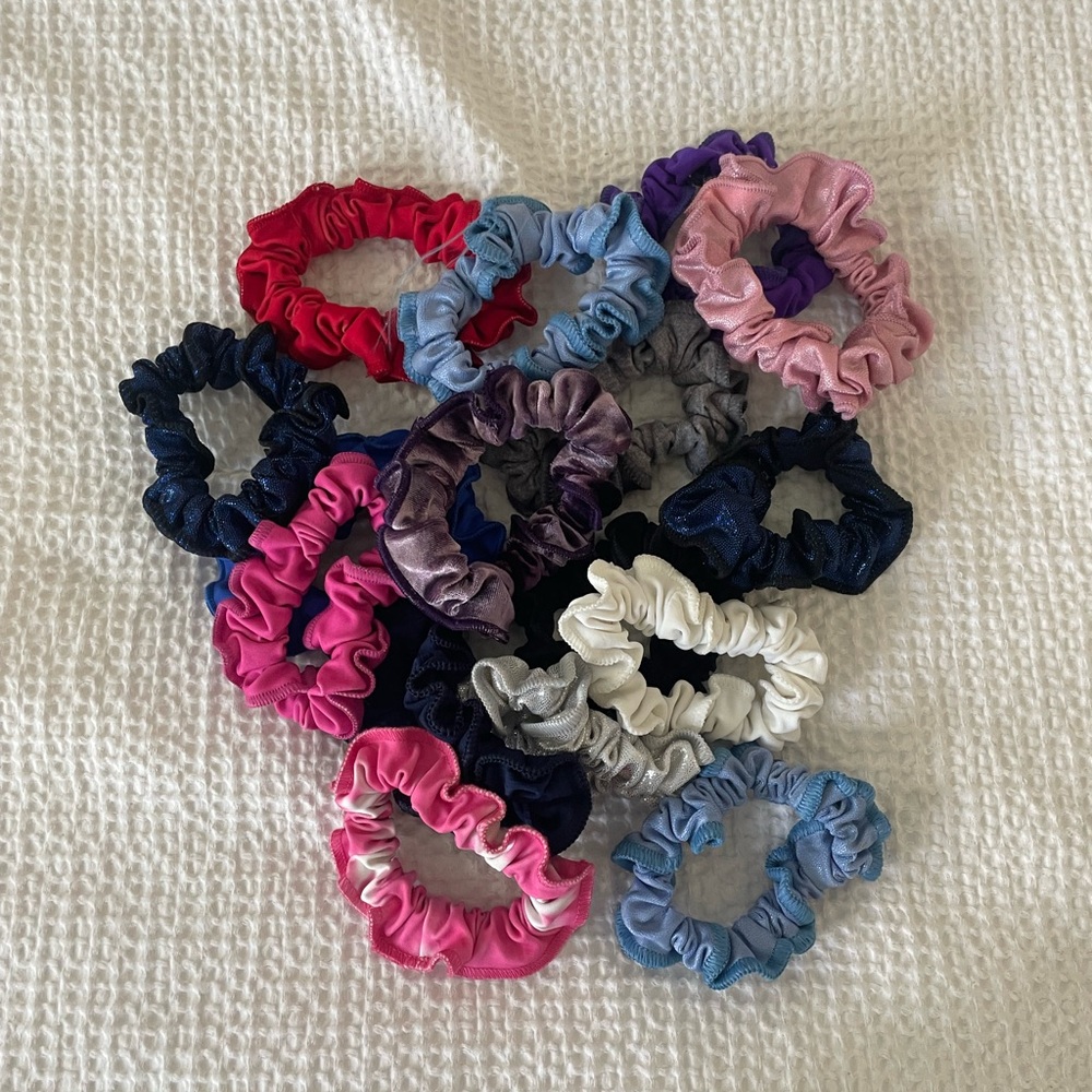 GK GYMNASTICS SCRUNCHIES NWOT